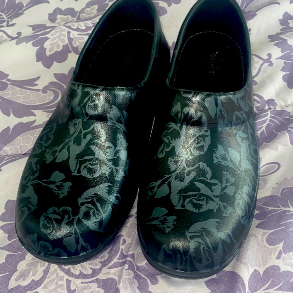Nursing shoes  crocs size 9
